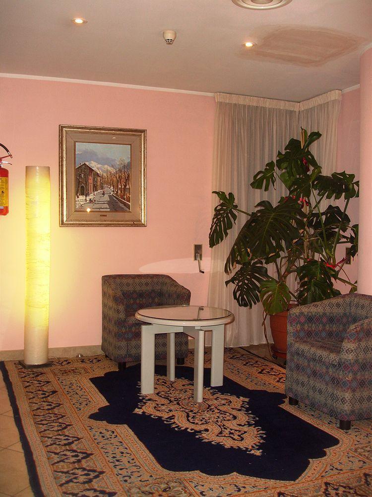 Augustus Hotel Biella Extérieur photo