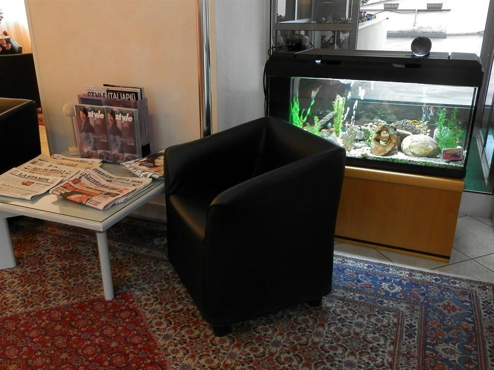 Augustus Hotel Biella Extérieur photo