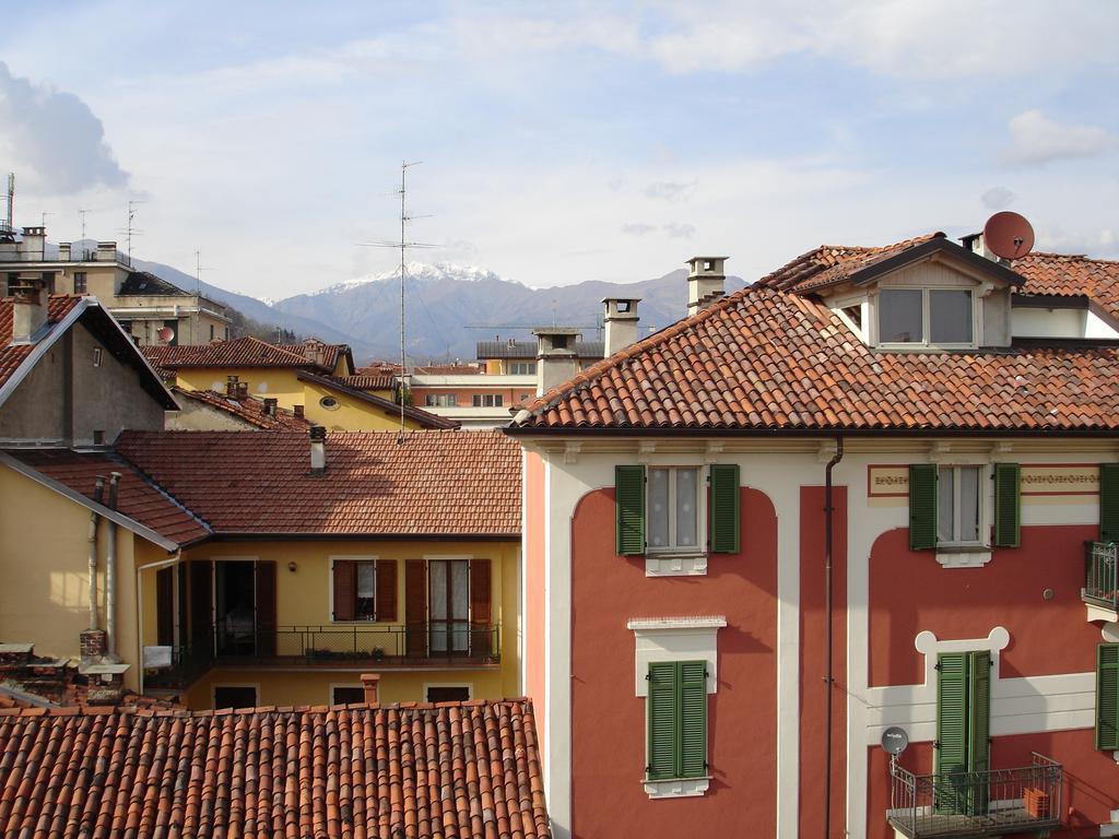Augustus Hotel Biella Extérieur photo
